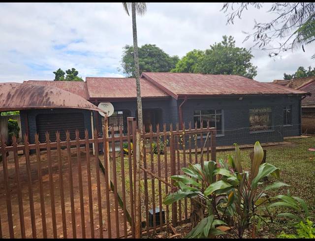 3 BEDROOM HOUSE FOR SALE IN MANIINI